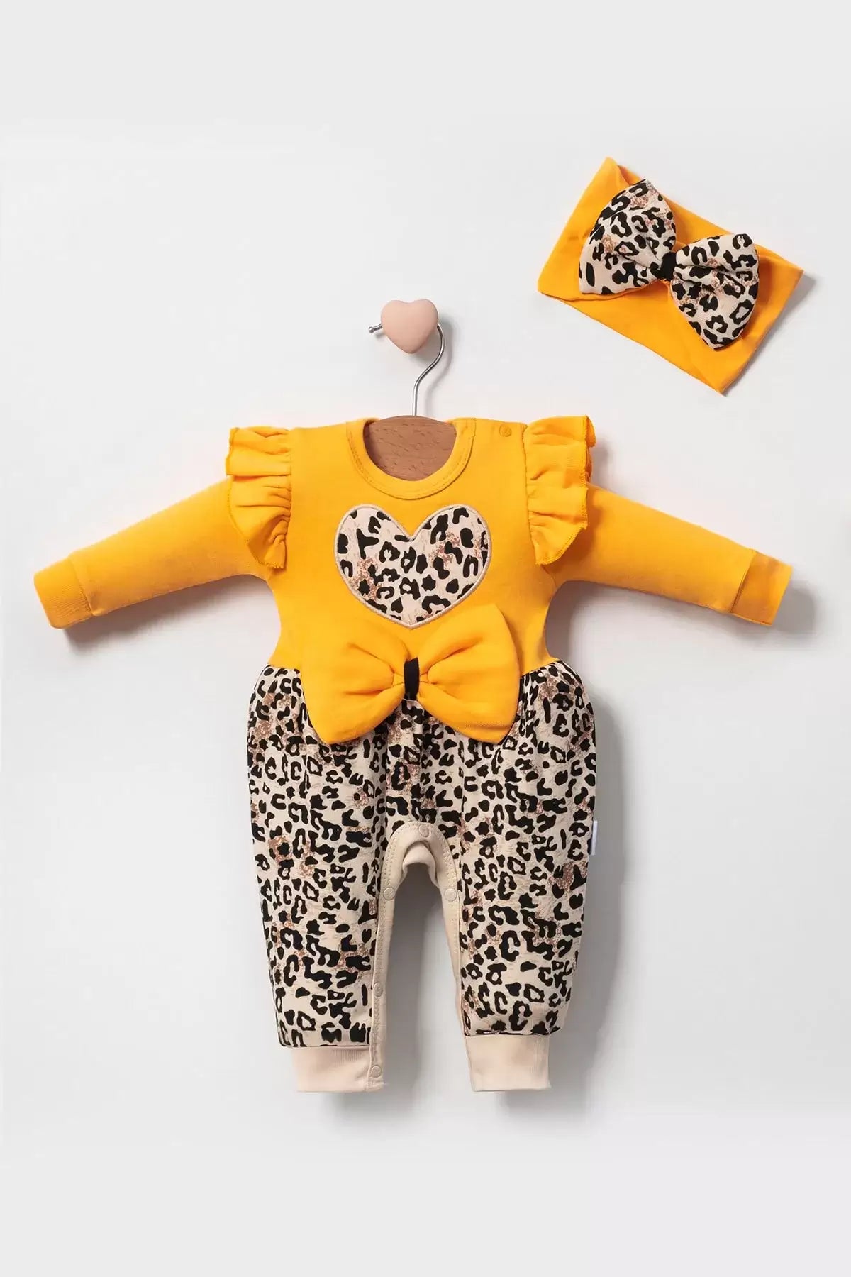 LEOPAR DESENLİ FİYONKLU % 100 PAMUK KIZ BEBEK TULUM